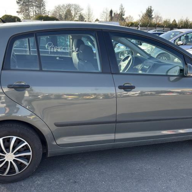 Etrier arriere droit (freinage) VOLKSWAGEN GOLF PLUS Photo n°6