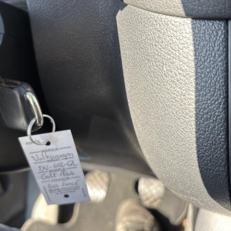 Etrier arriere droit (freinage) VOLKSWAGEN GOLF PLUS Photo n°18