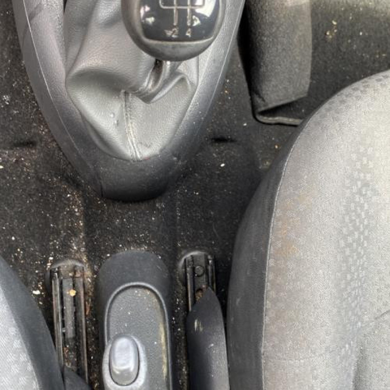Boite de vitesses RENAULT CLIO 2 CAMPUS Photo n°17