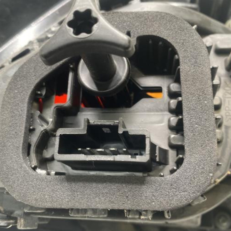 Feu arriere principal gauche (feux) RENAULT TWINGO 3 Photo n°3