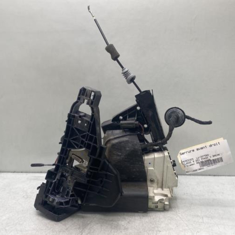 Serrure avant droit MERCEDES CLASSE R 251 Photo n°1