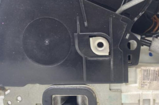 Serrure avant droit MERCEDES CLASSE R 251