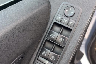 Serrure avant droit MERCEDES CLASSE R 251