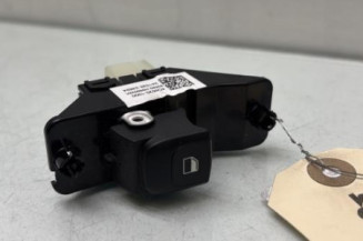 Interrupteur de leve vitre arriere gauche KIA STONIC Photo n°1