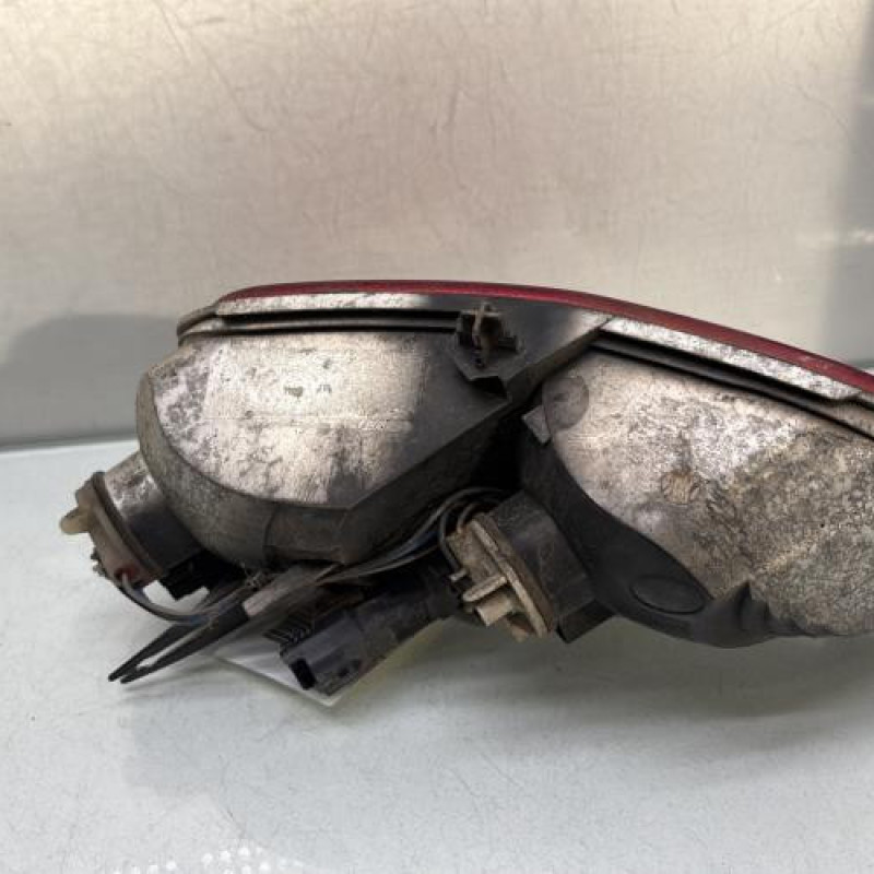 Anti brouillard arriere gauche CITROEN C4 GRAND PICASSO 2 Photo n°2