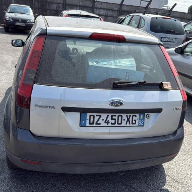Feu arriere principal gauche (feux) FORD FIESTA 5 Photo n°9