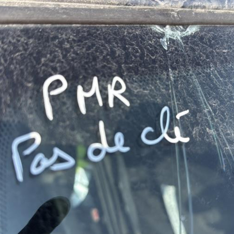 Feu arriere principal gauche (feux) FORD FIESTA 5 Photo n°13