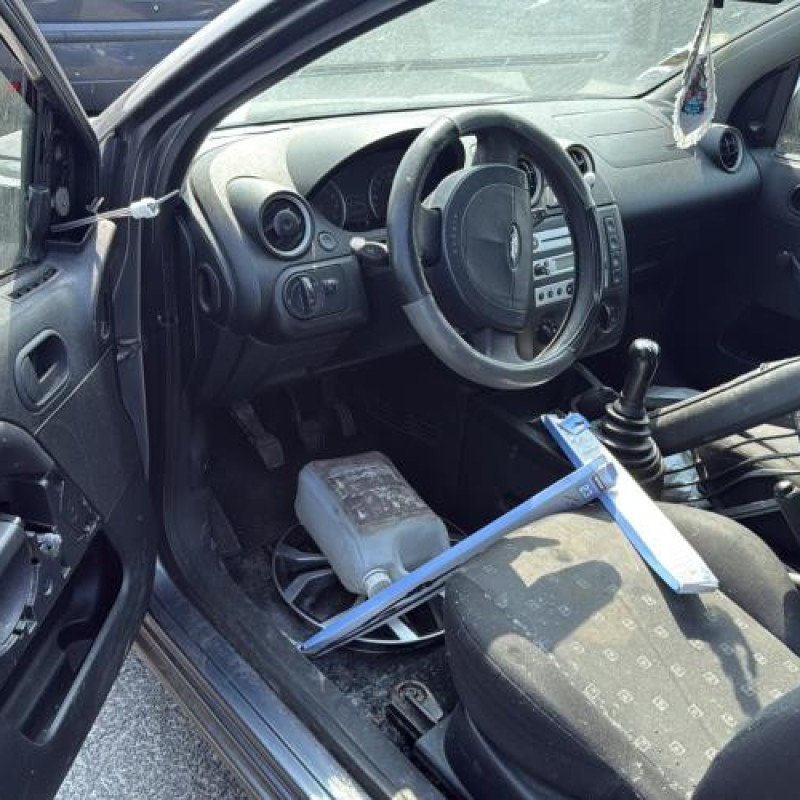 Feu arriere principal gauche (feux) FORD FIESTA 5 Photo n°18