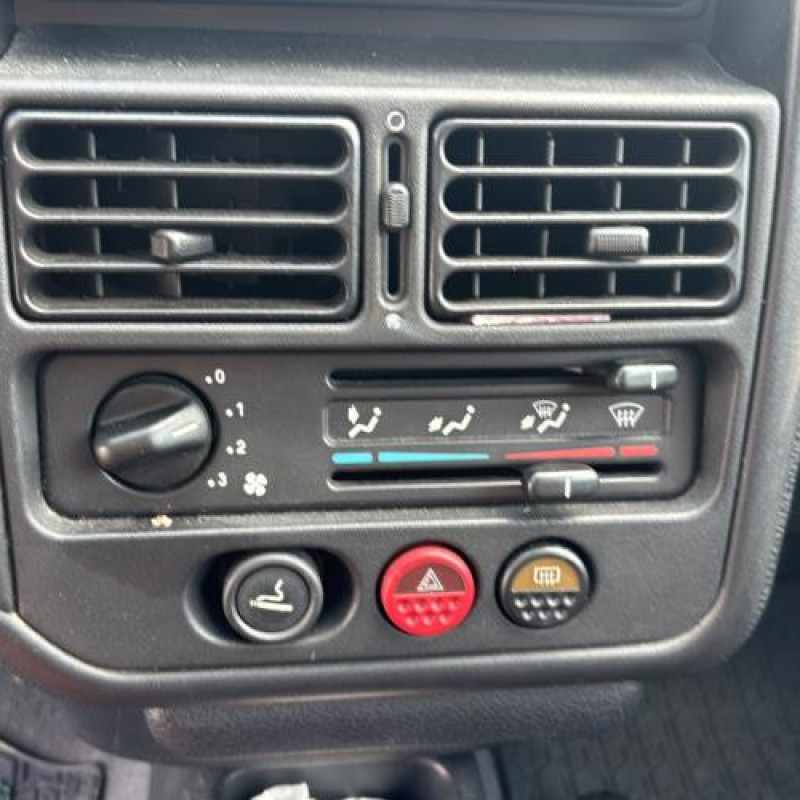 Capot PEUGEOT 106 Photo n°20