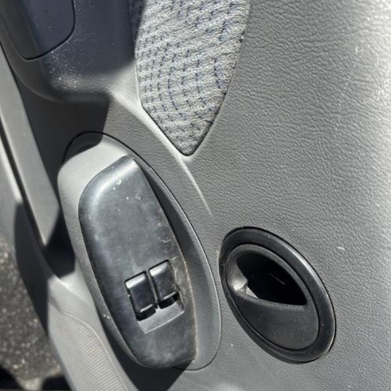 Porte arriere gauche DAEWOO KALOS Photo n°17