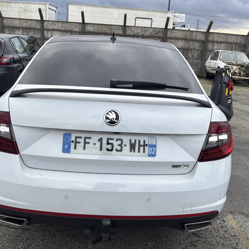 SKODA OCTAVIA 3 PHASE 2 2.0 TDI - 16V TURBO RS Photo n°6