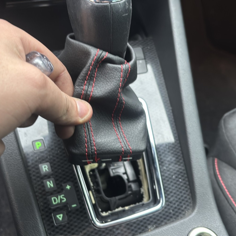 SKODA OCTAVIA 3 PHASE 2 2.0 TDI - 16V TURBO RS Photo n°22