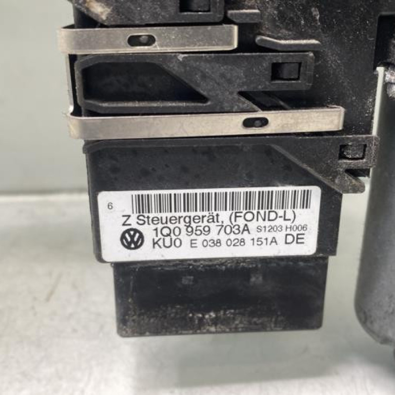 Leve vitre electrique arriere gauche VOLKSWAGEN EOS Photo n°7