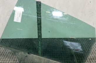 Vitre arriere gauche VOLKSWAGEN POLO 5 Photo n°1