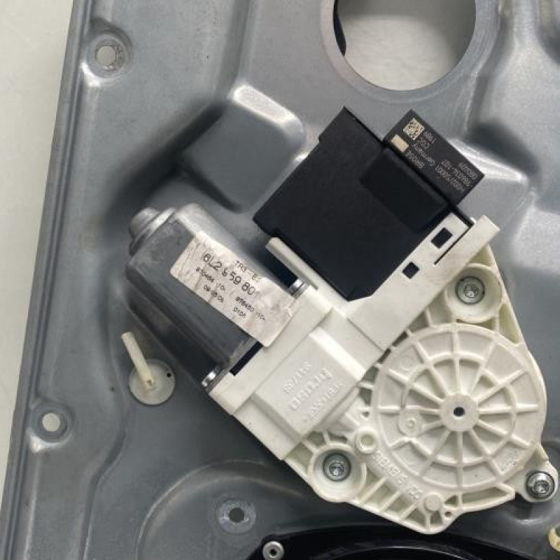 Leve vitre electrique avant gauche SEAT IBIZA 3 Photo n°2