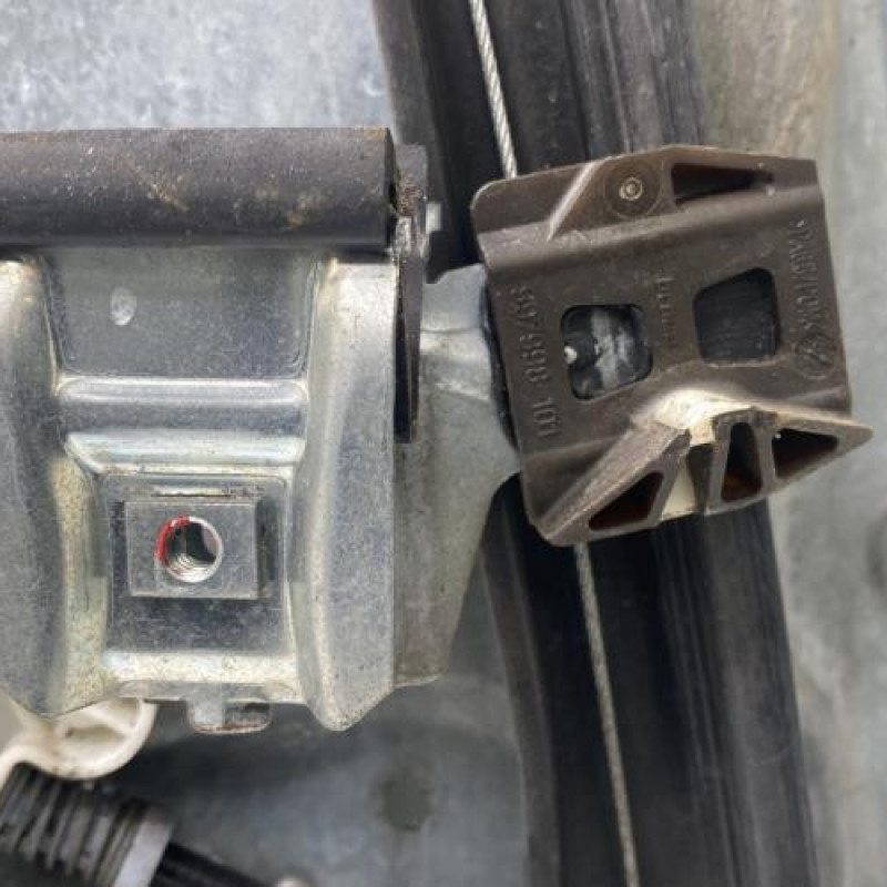 Leve vitre electrique avant gauche SEAT IBIZA 3 Photo n°10