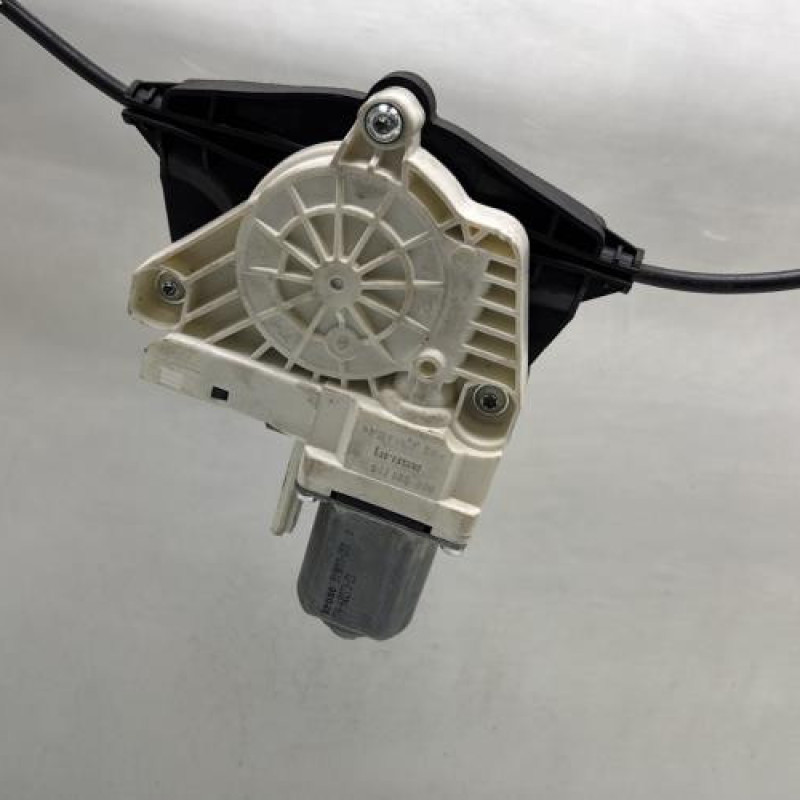Leve vitre electrique arriere droit AUDI A4 3 Photo n°4