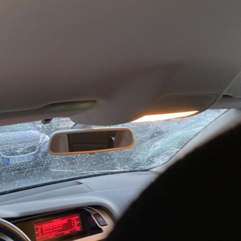 Leve vitre electrique arriere droit AUDI A4 3 Photo n°20