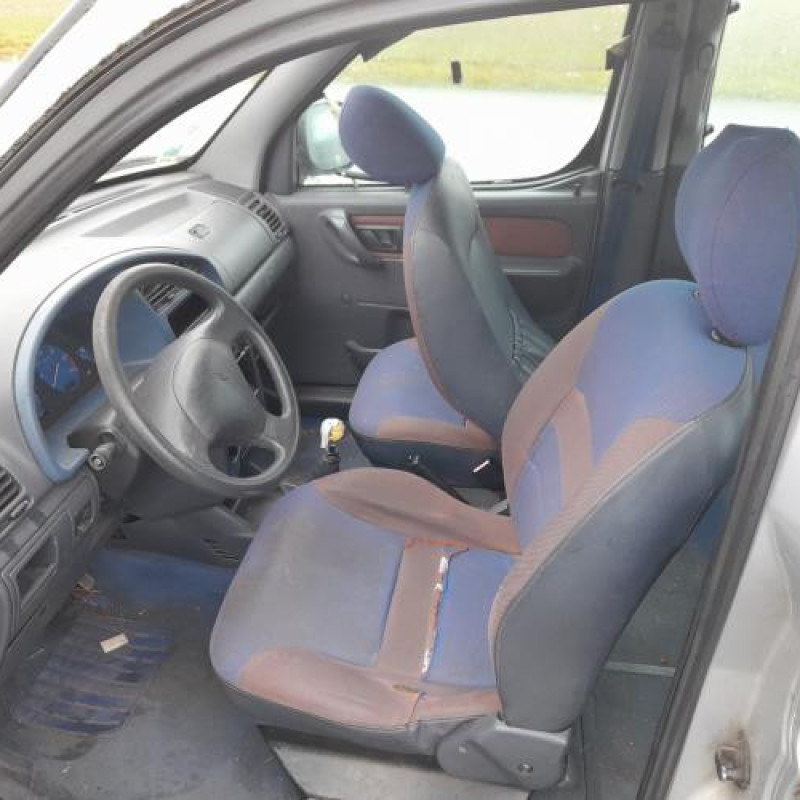 Optique avant secondaire gauche (feux)(clignotant) CITROEN BERLINGO 1 Photo n°14