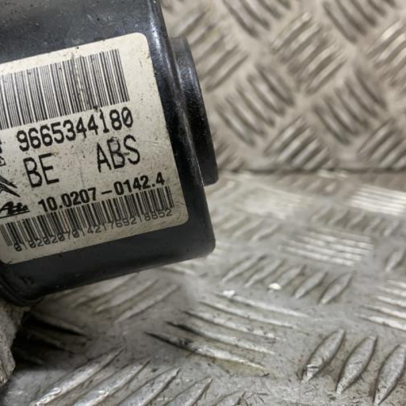 Bloc ABS (freins anti-blocage) CITROEN C2 Photo n°3