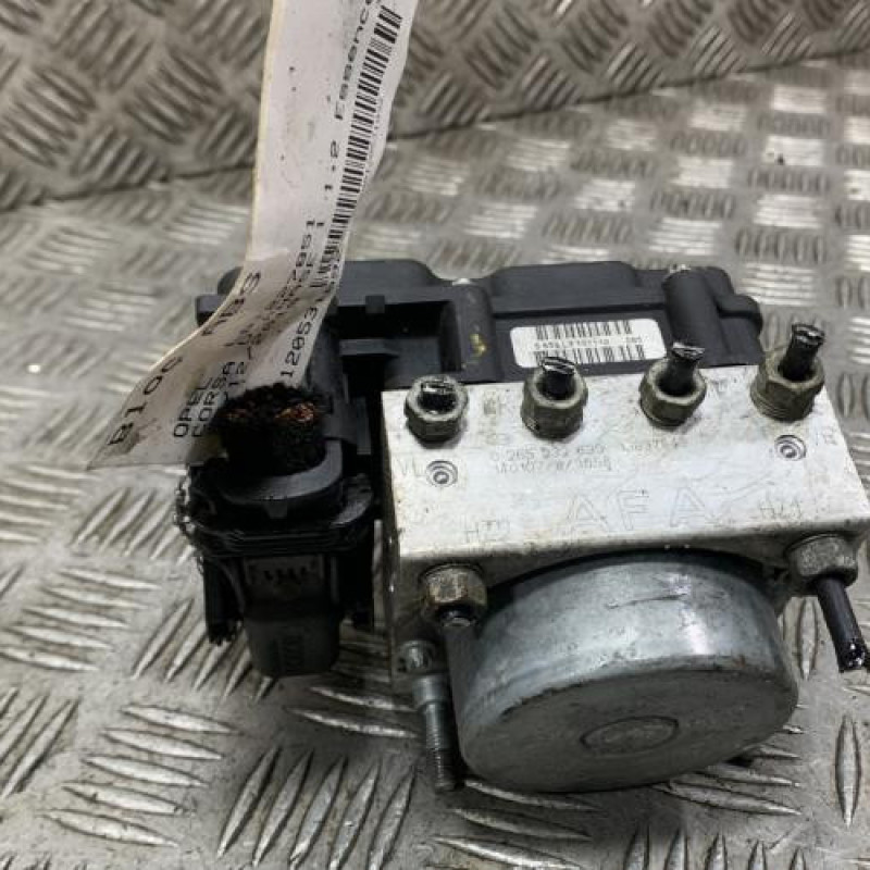 Bloc ABS (freins anti-blocage) OPEL CORSA D Photo n°1