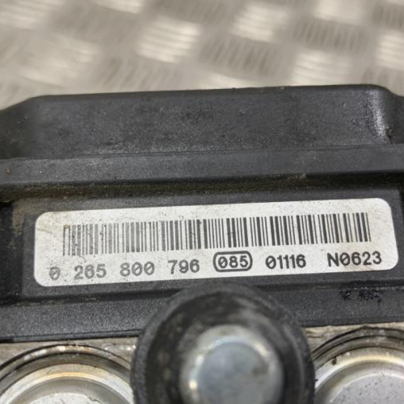 Bloc ABS (freins anti-blocage) OPEL CORSA D Photo n°3