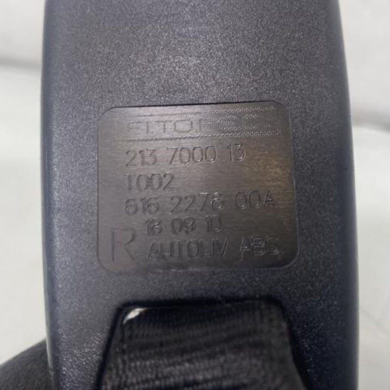 Attache ceinture arriere droit PEUGEOT BIPPER Photo n°4