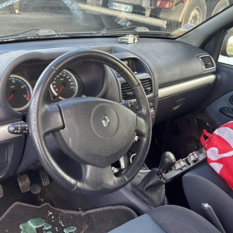 Aile avant droit RENAULT CLIO 2 Photo n°17