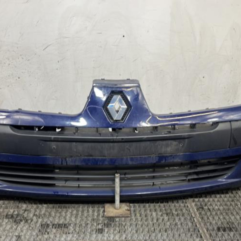 Pare choc avant RENAULT CLIO 2 Photo n°1