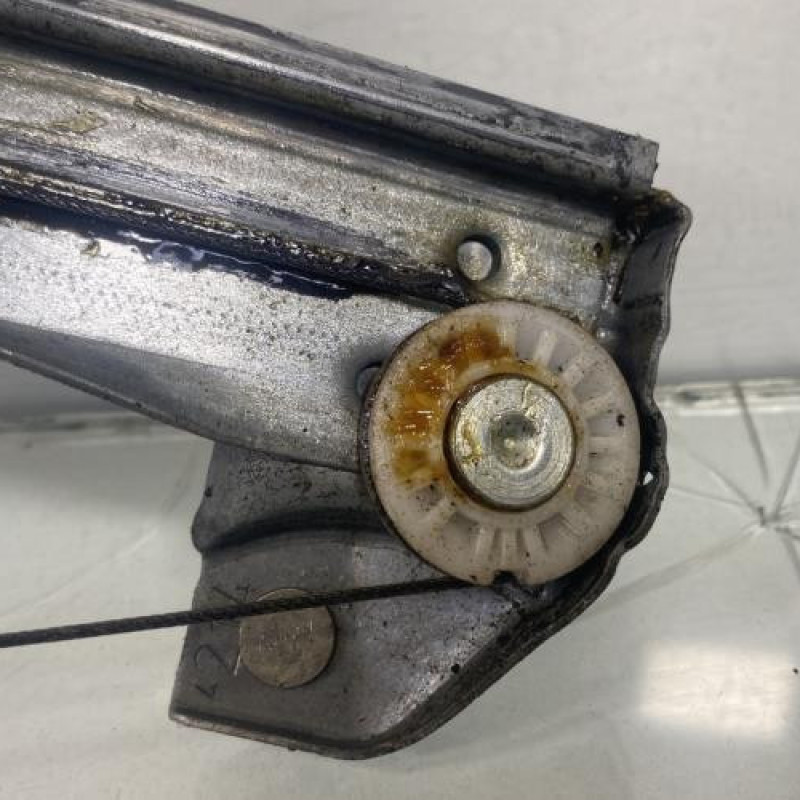 Leve vitre mecanique avant gauche DACIA DOKKER Photo n°5