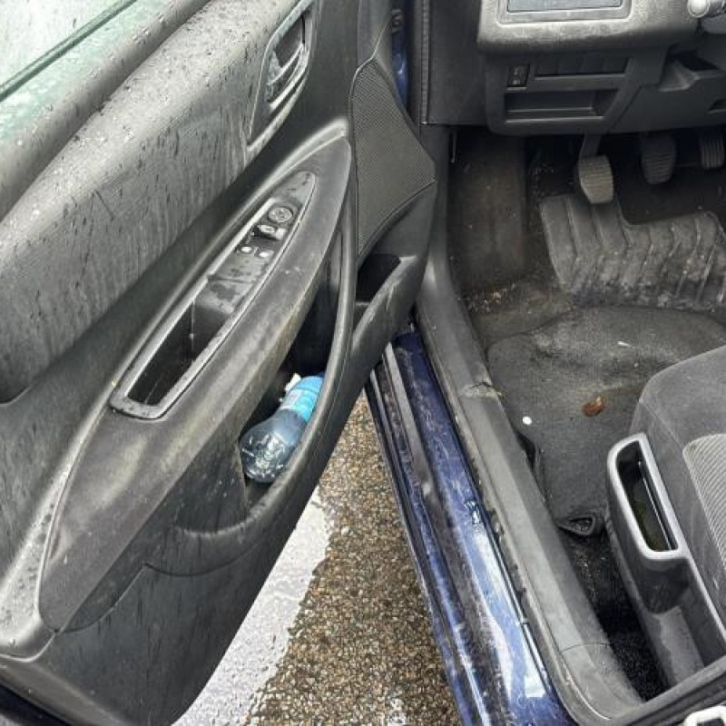 Malle/Hayon arriere CITROEN C4 1 Photo n°15