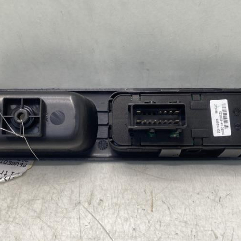 Interrupteur de leve vitre avant gauche PEUGEOT 207 Photo n°3