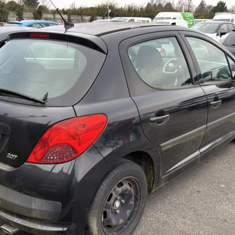 Pare boue avant gauche PEUGEOT 207 Photo n°9