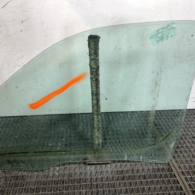 Vitre avant droit PEUGEOT PARTNER 1 Photo n°4