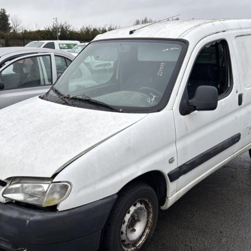 Vitre avant droit PEUGEOT PARTNER 1 Photo n°5