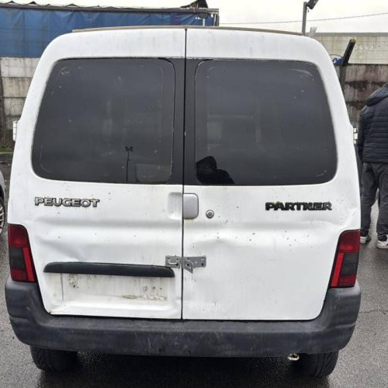 Vitre avant droit PEUGEOT PARTNER 1 Photo n°10
