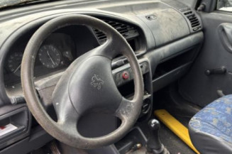 Vitre avant droit PEUGEOT PARTNER 1