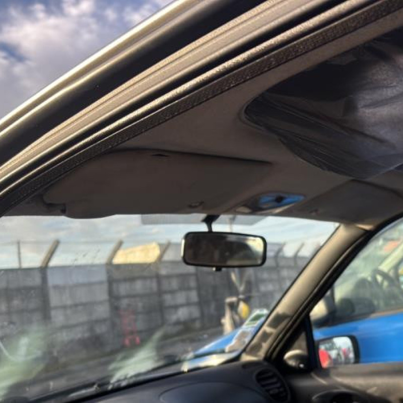 Poignee interieur avant droit FORD FIESTA 4 Photo n°16