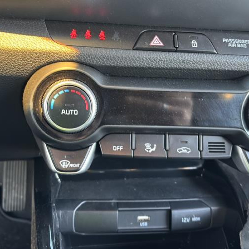 Crochet de remorquage KIA STONIC Photo n°20