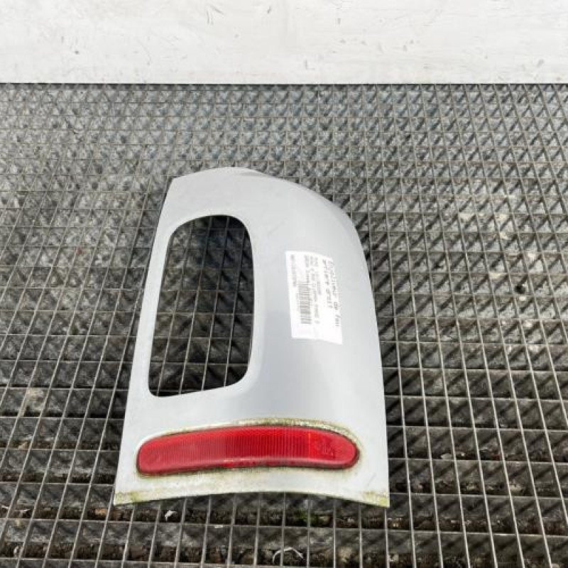 Enjoliveur de feu arriere droit MINI MINI 2 R55 Photo n°1