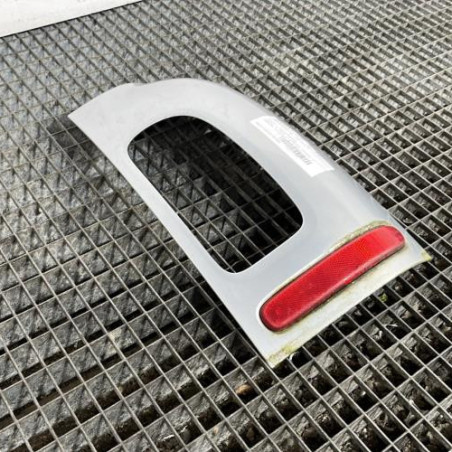 Enjoliveur de feu arriere droit MINI MINI 2 R55