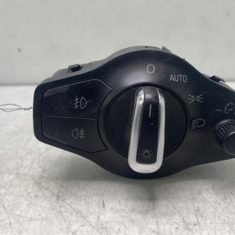 Commande de phare AUDI A4 3 Photo n°1