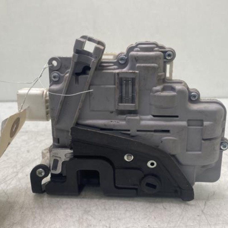 Serrure arriere droit AUDI A4 3 Photo n°3