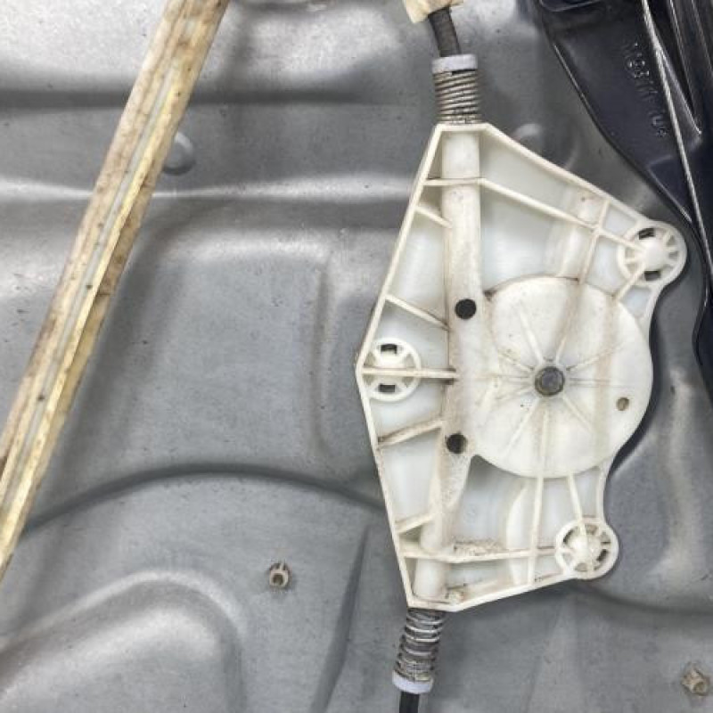 Leve vitre electrique avant droit VOLKSWAGEN GOLF 4 Photo n°8