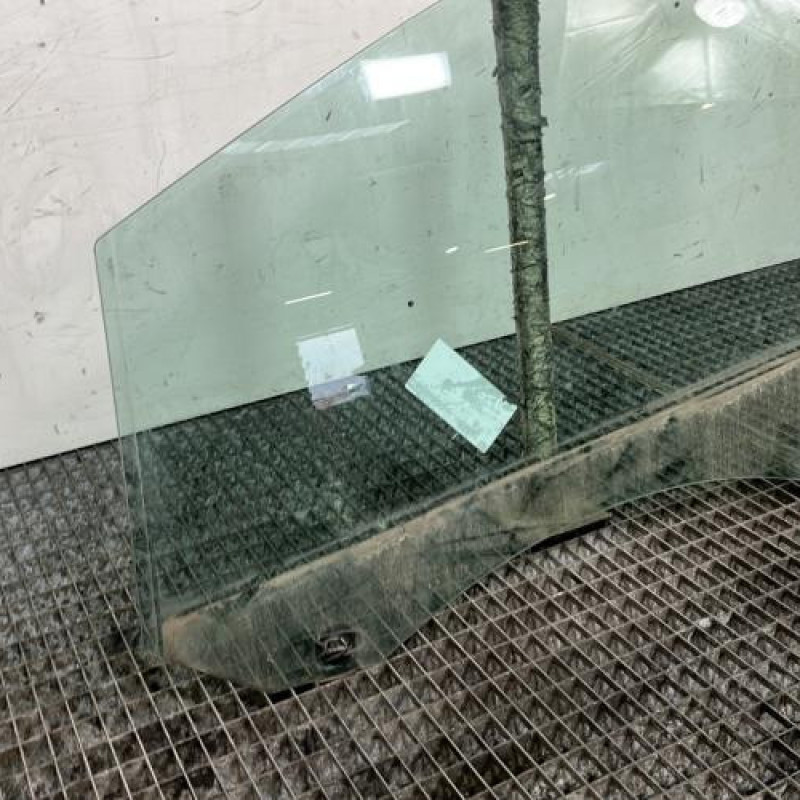 Vitre avant gauche PEUGEOT 308 1 Photo n°2