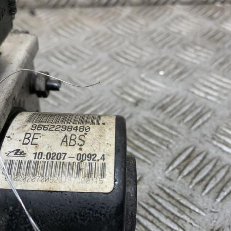 Bloc ABS (freins anti-blocage) PEUGEOT 1007 Photo n°2