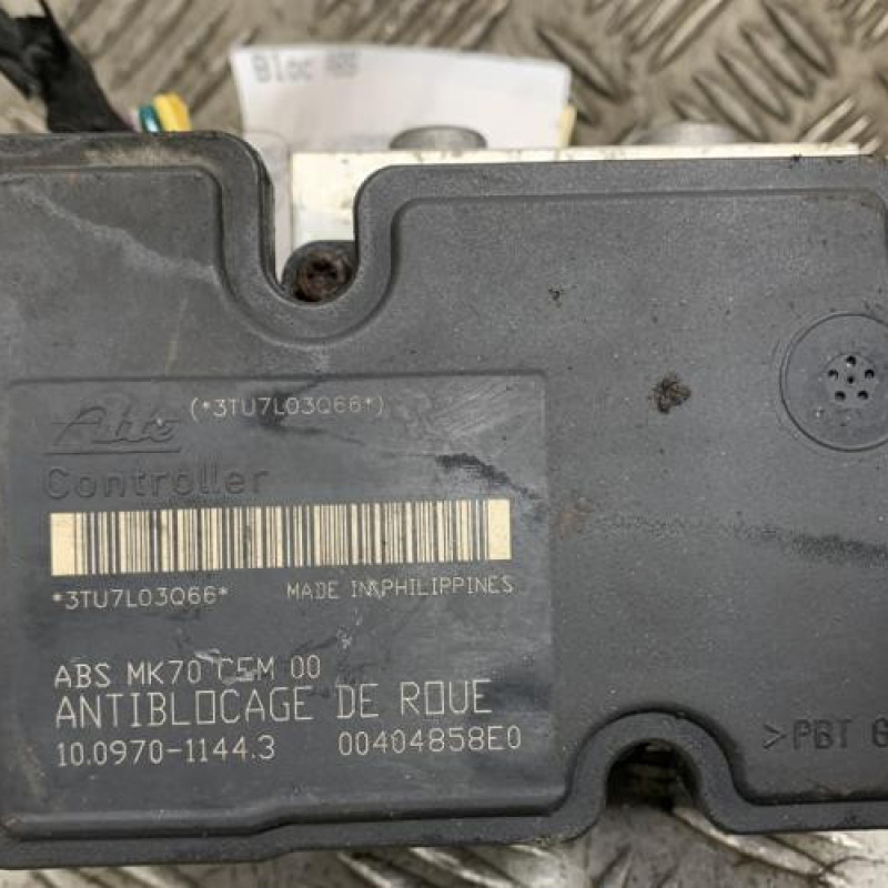 Bloc ABS (freins anti-blocage) PEUGEOT 1007 Photo n°3