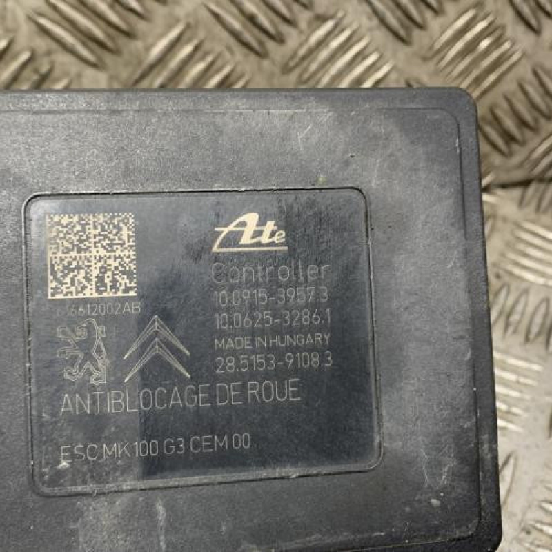 Bloc ABS (freins anti-blocage) CITROEN C3 2 Photo n°4