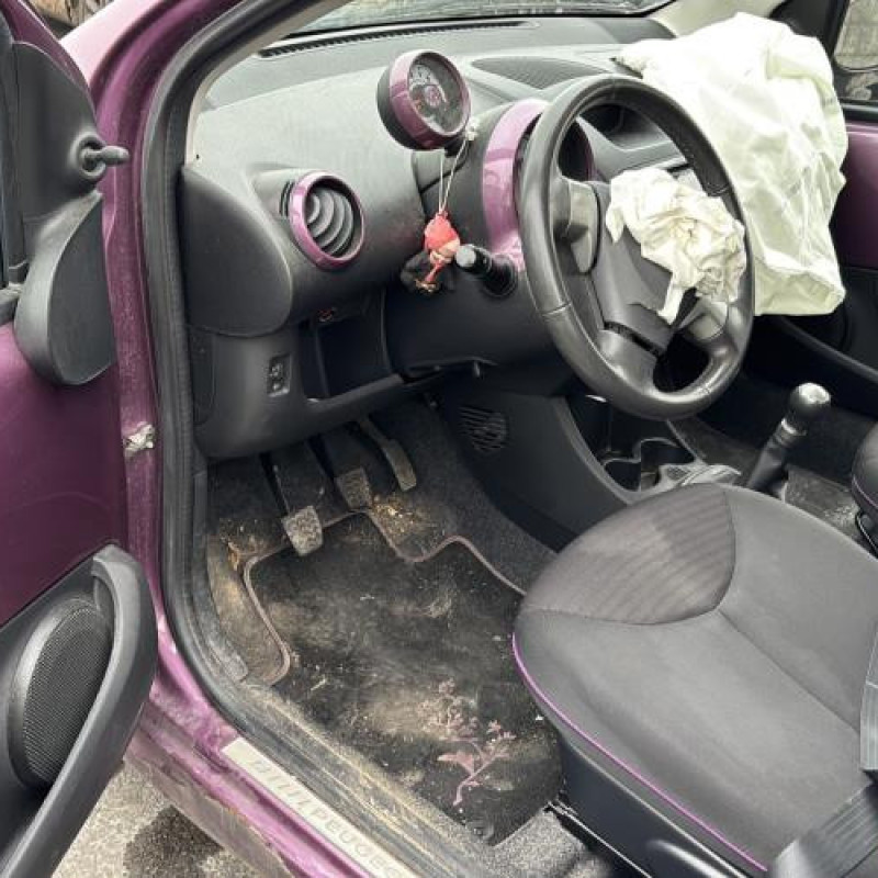 Pare choc arriere PEUGEOT 107 Photo n°15