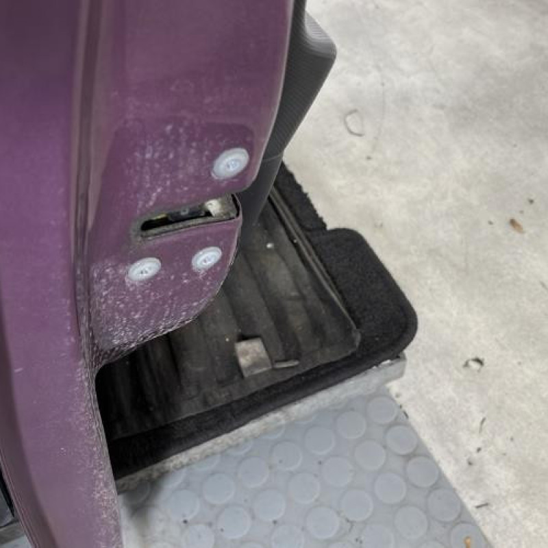 Porte avant gauche PEUGEOT 107 Photo n°3